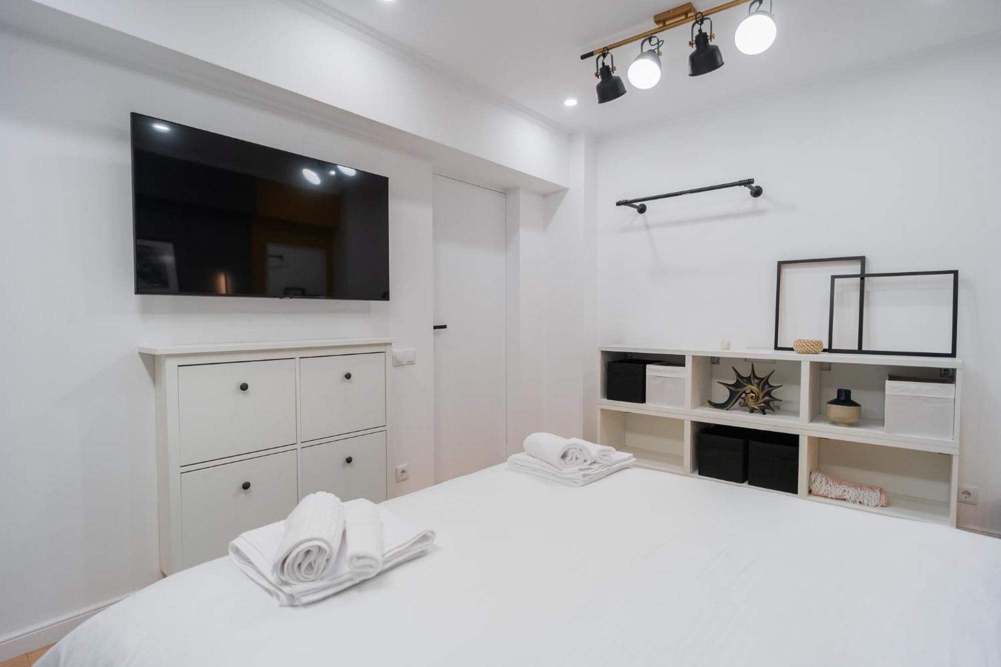 Urban Pearl - Old Town - Unique 4Br/3Ba Apartment Bucharest Exterior photo